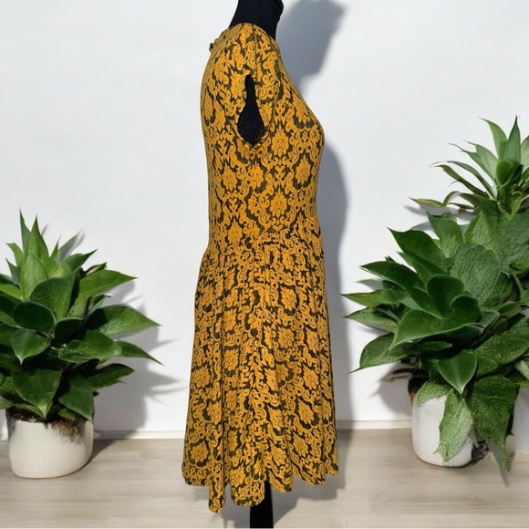 DRESS - Yellow - Picture 3 of 7